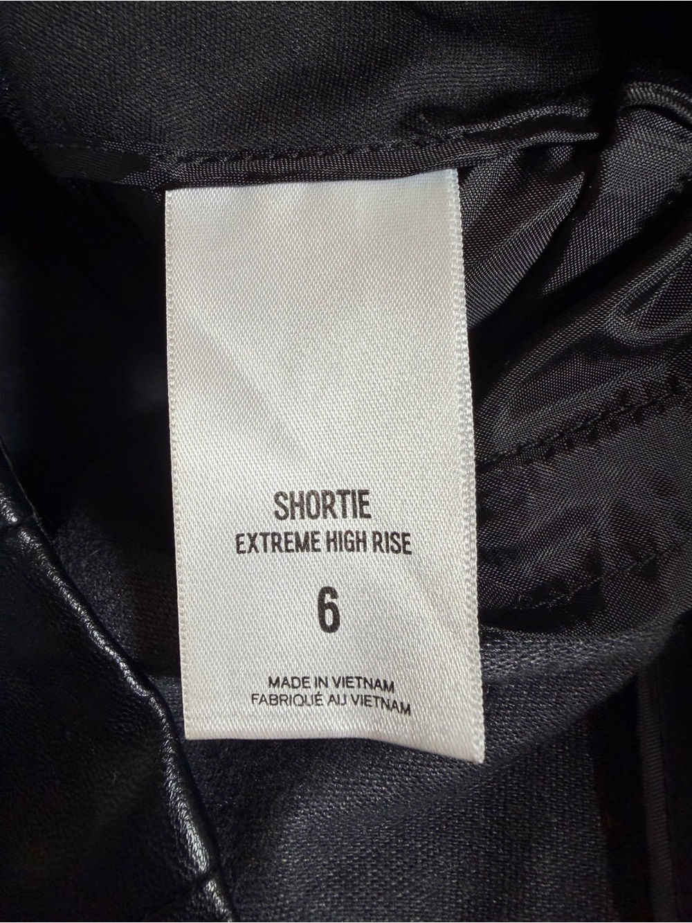 Express Extreme High Rise Faux Leather Paperbag Shorts Black Size 6 NWOT - Picture 10 of 12